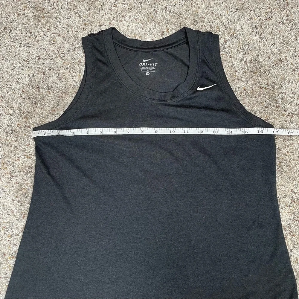 Nike Dri-Fit Sleeveless Activewear Workout Muscle Tank Top in Black Medium
